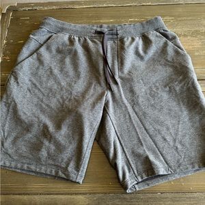 Lululemon Grey Sweat-shorts - XL